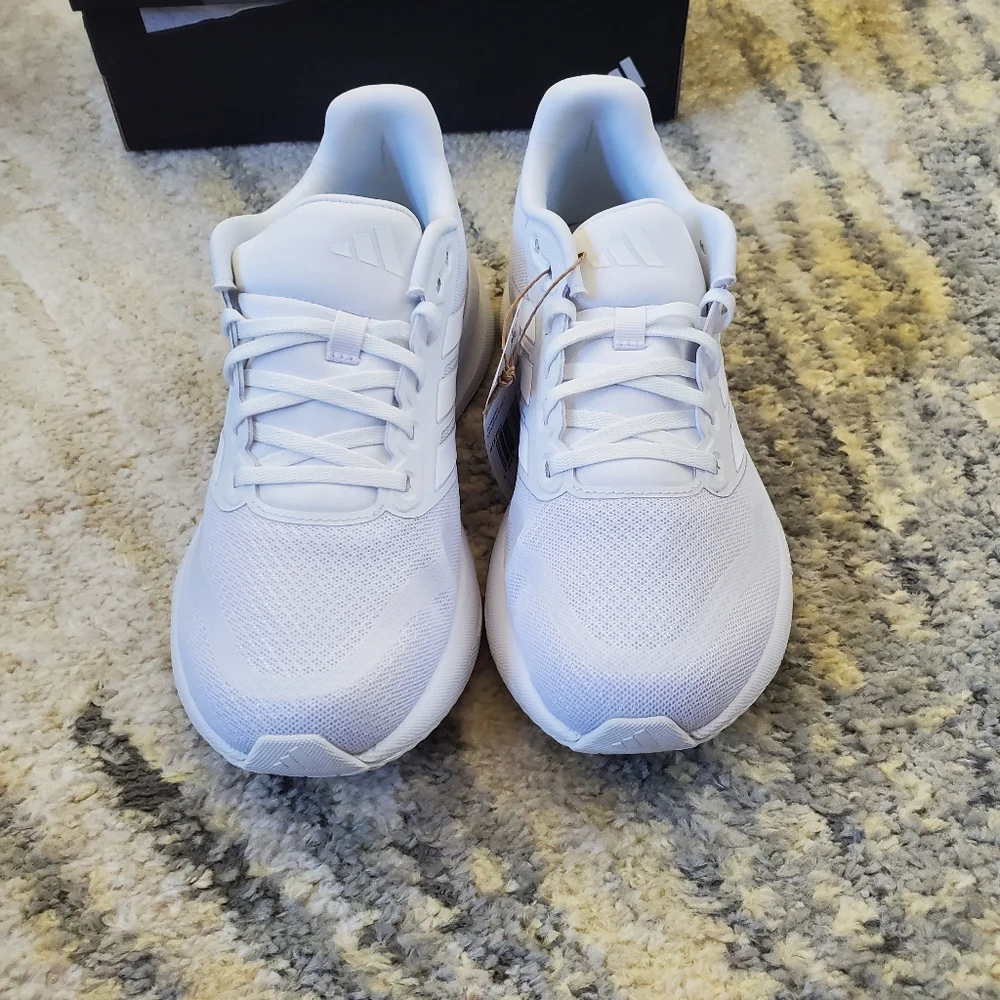 NWT Adidas Runfalcon 5